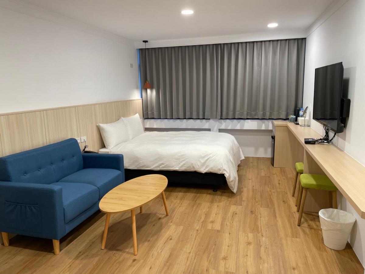 Yoshi Hotel - Tainan Station Branch Extérieur photo