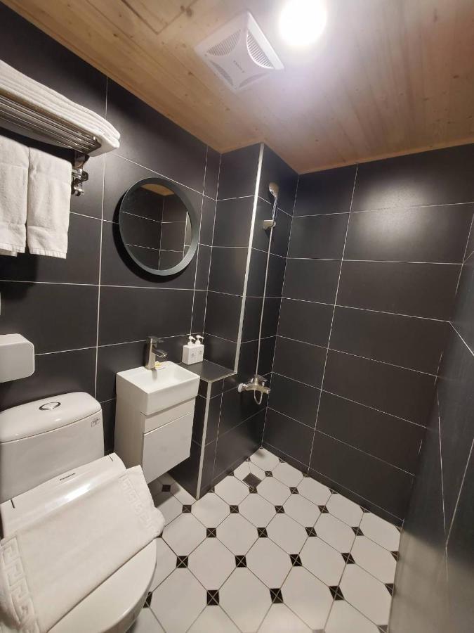 Yoshi Hotel - Tainan Station Branch Extérieur photo